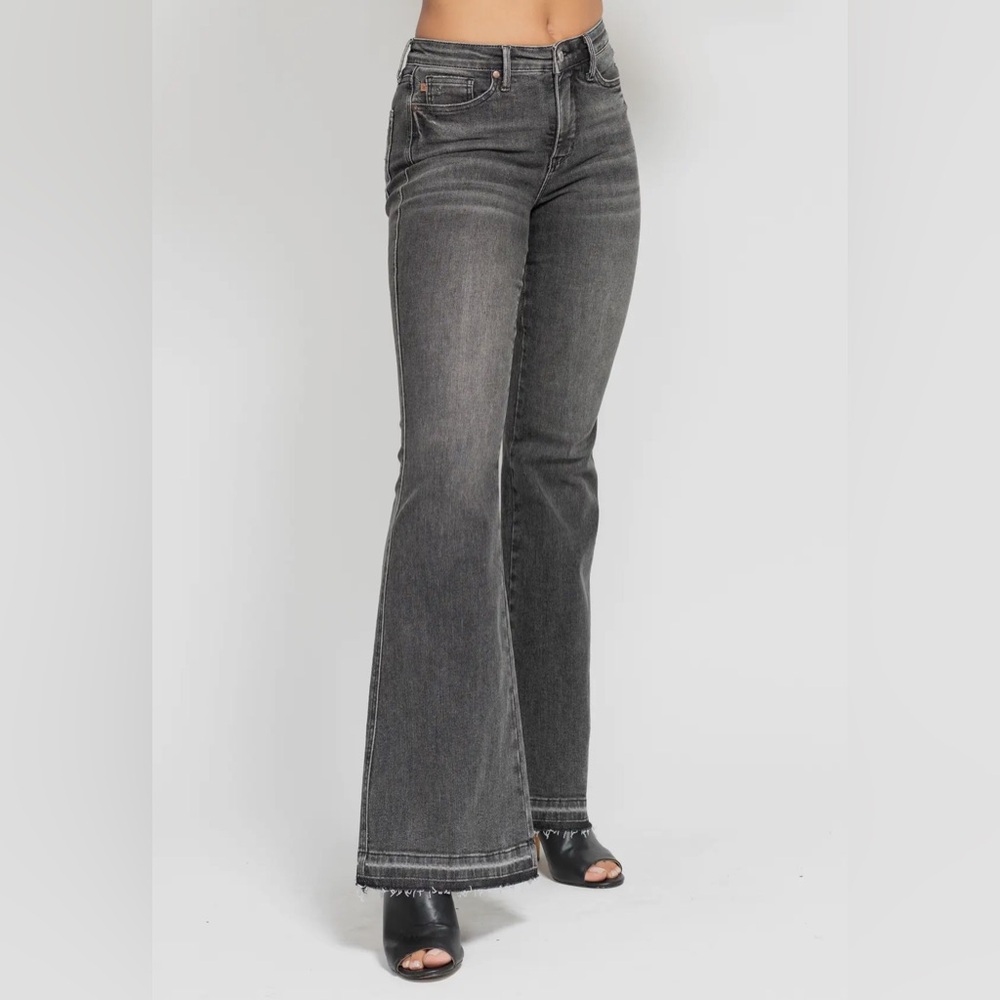 NWT Judy Blue Tummy Control Washed Gray Release Hem Flare Jeans Medium Rise - Picture 6 of 10